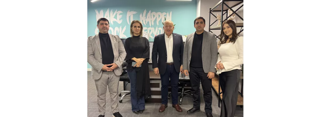 Türkiyənin Azərbaycandakı keçmiş fövqəladə və səlahiyyətli səfiri, çox dəyərli Hulusi Kılıç bəylə xoş görüş keçirildi. Türkiyənin Azərbaycandakı keçmiş fövqəladə və səlahiyyətli səfiri, çox dəyərli Hulusi Kılıç bəylə xoş görüş keçirildi.